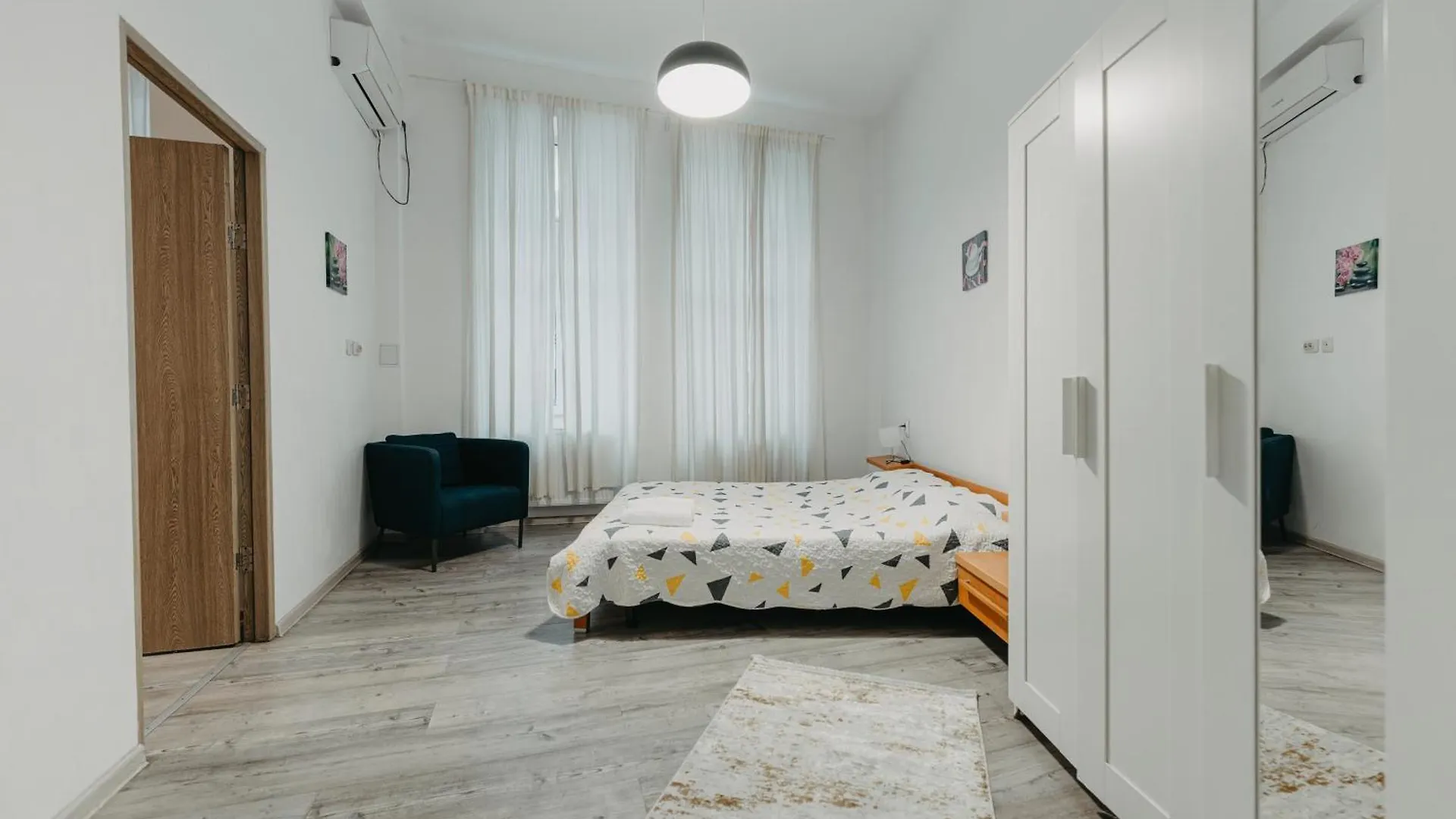 Apartment Studio Piata Amzei Nr.1 Bucharest Romania